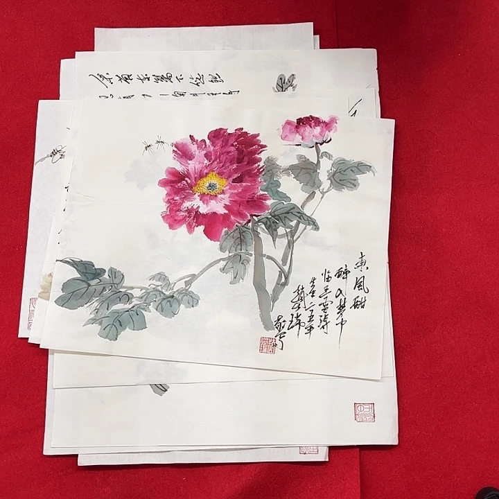 国画花鸟等多种形式为游客