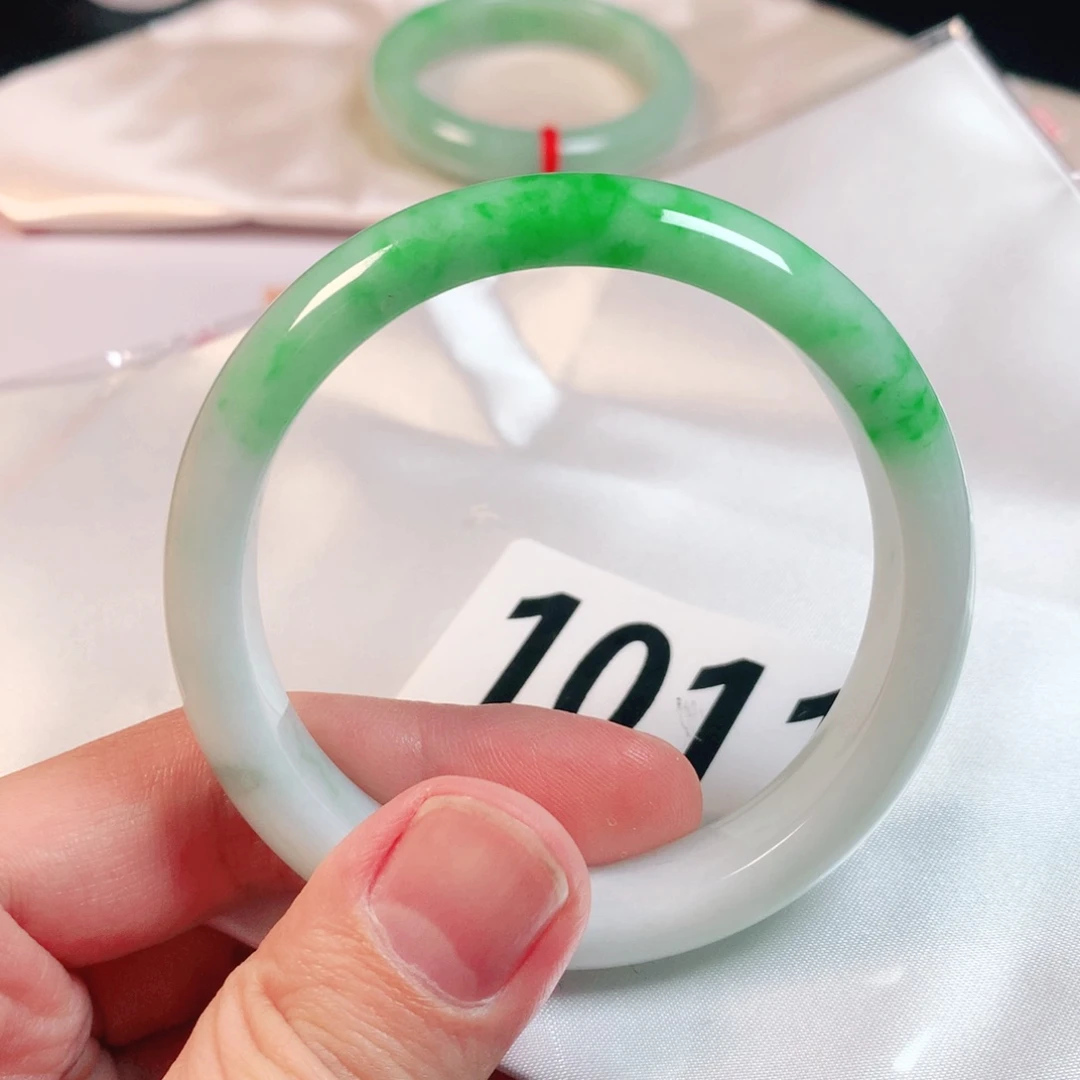 翡翠手镯未镶嵌翡翠手镯1011