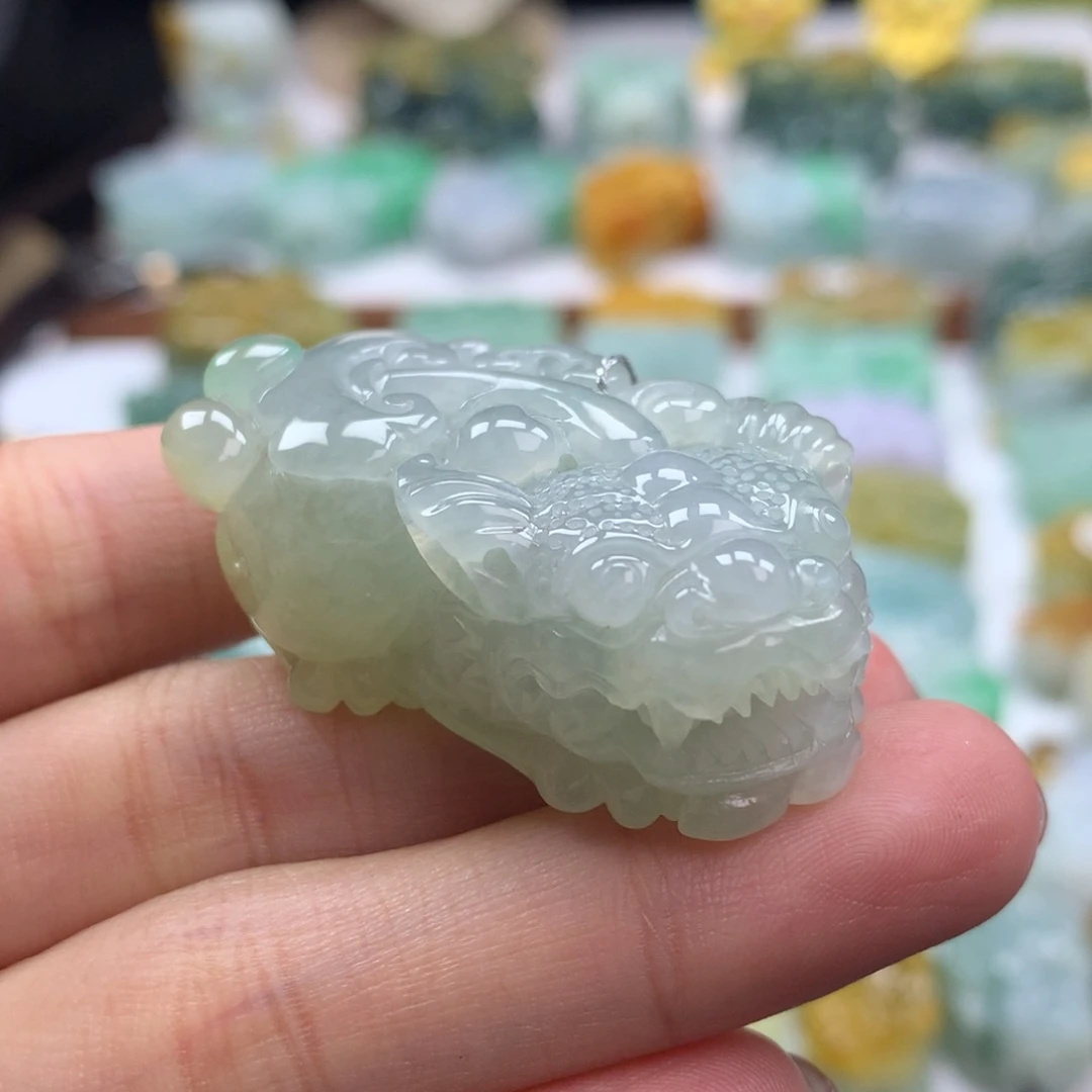 翡翠未镶嵌颈饰貔貅22