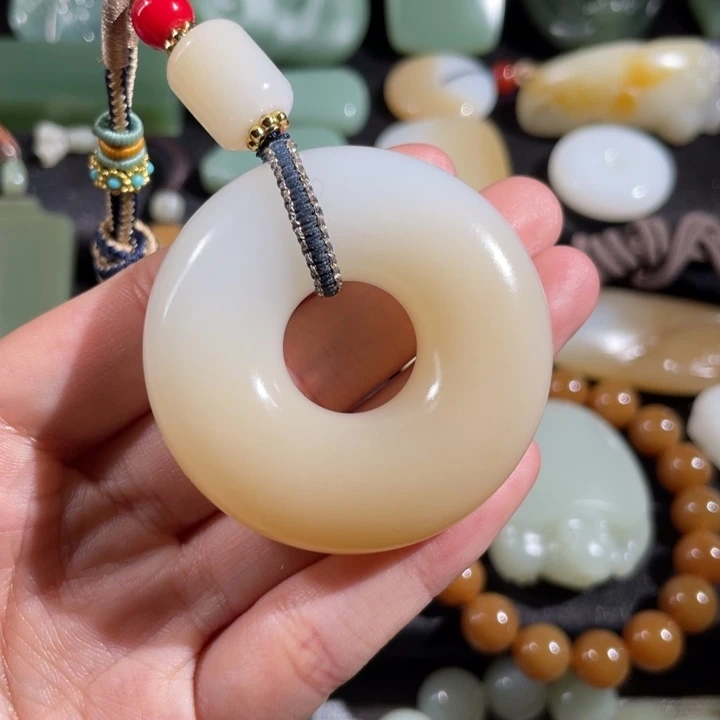 和田玉戒指未镶嵌