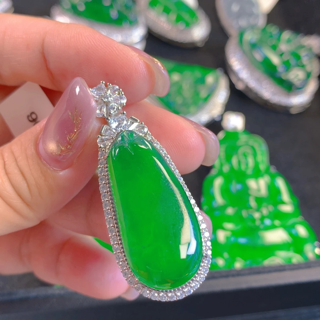 翡翠颈饰银S925镶嵌翡翠