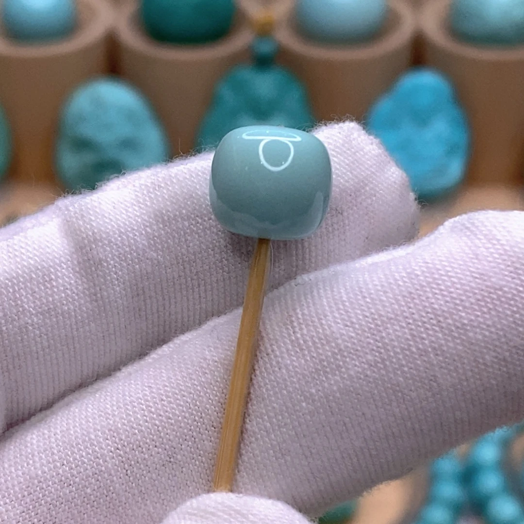 绿松石未镶嵌珠宝奇石10.3mm