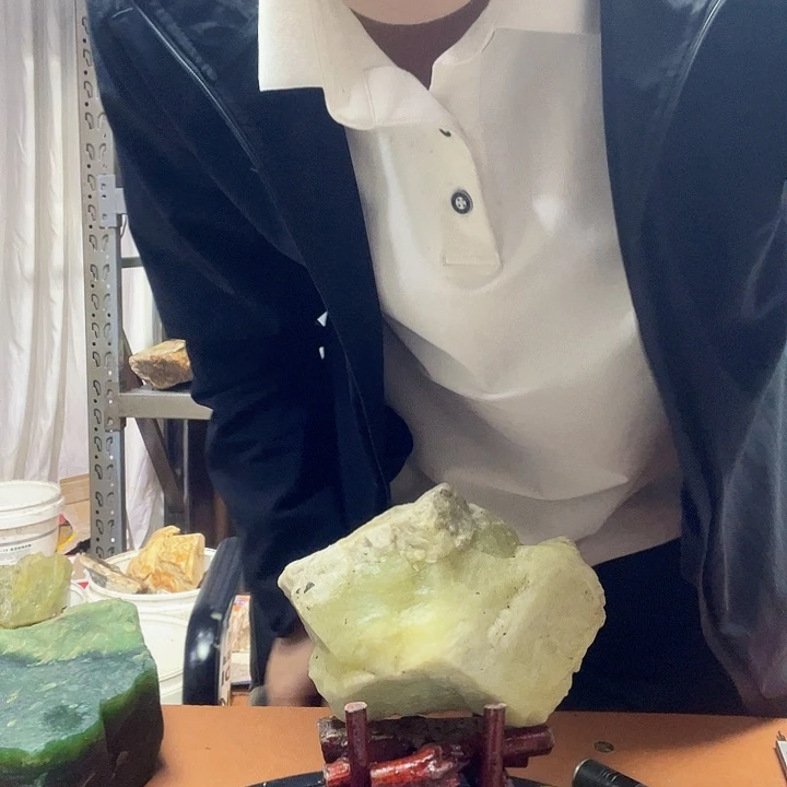 用***1未镶嵌蛇纹石玉珠宝奇石103