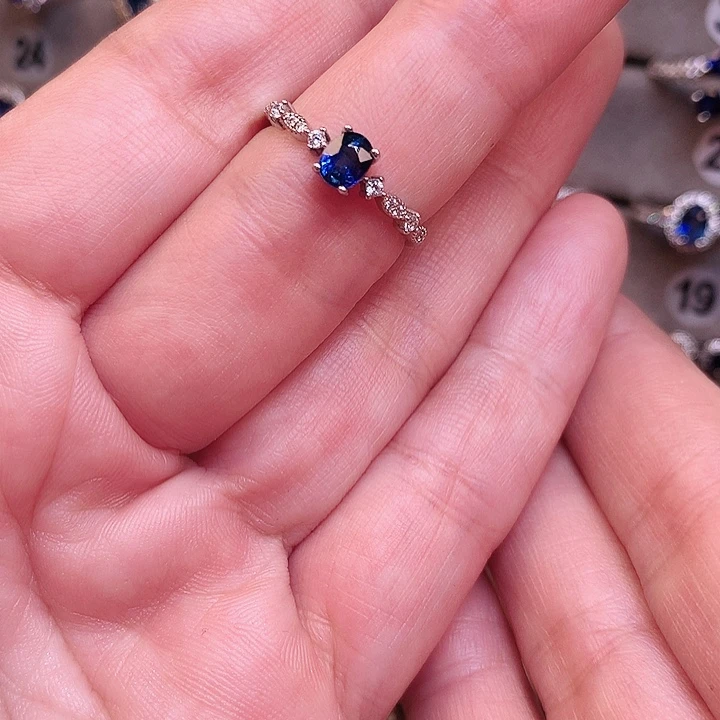 蓝宝石戒指银S925镶嵌