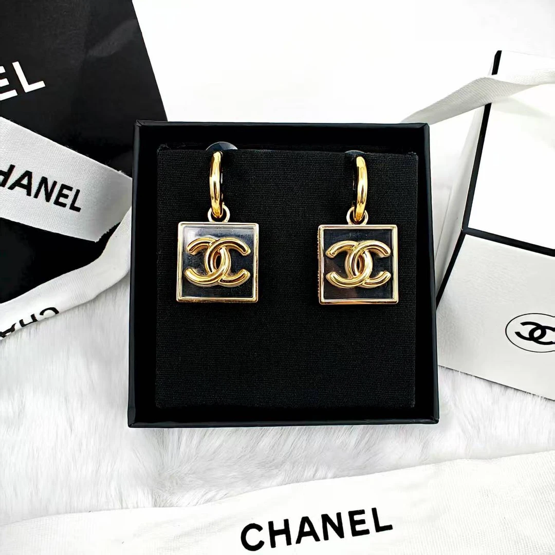 胖虎安安/香奈儿/95新/公价0/饰品/耳饰/31B2510300138