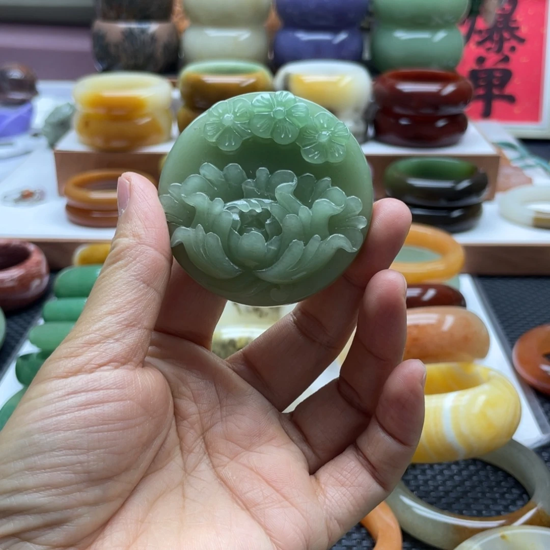 石英岩玉未镶嵌手镯