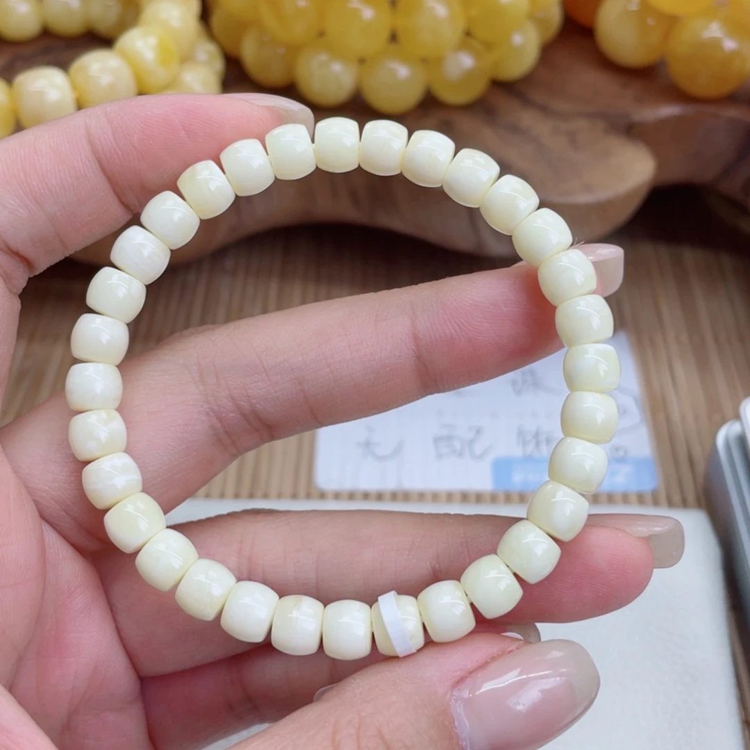 未镶嵌蜜蜡裸石蜜蜡60