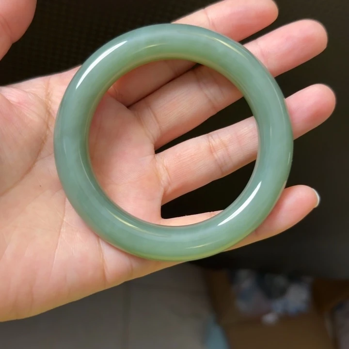 和田玉未镶嵌颈饰粉青手镯卡56