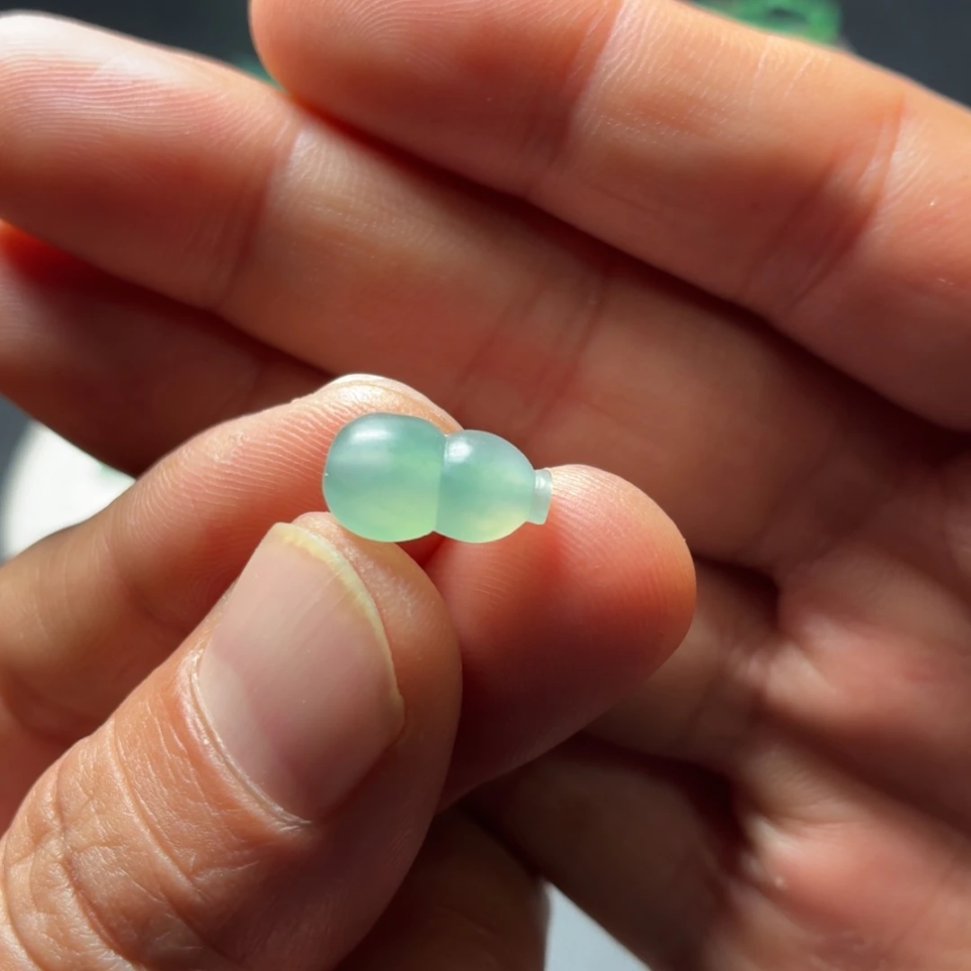 定制翡翠未镶嵌葫芦