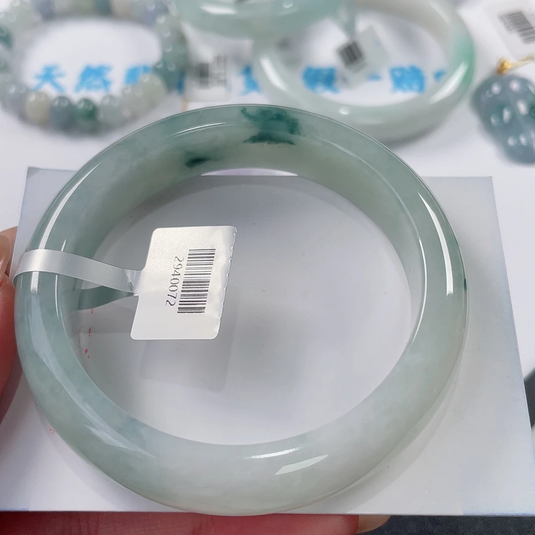 翡翠未镶嵌手镯手镯