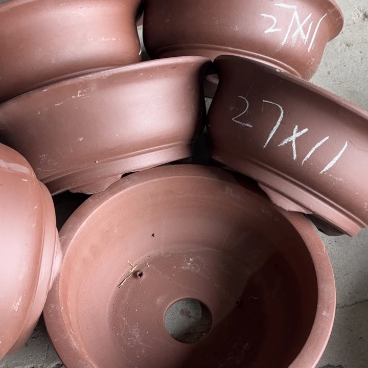 紫砂花盆100-7。           27-11