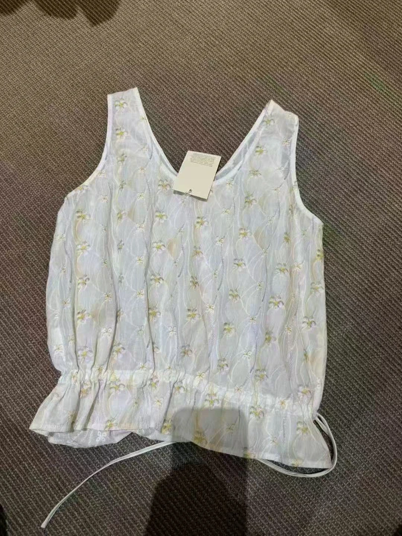 杭州NUT新款 精致度假风下摆抽绳刺绣背心