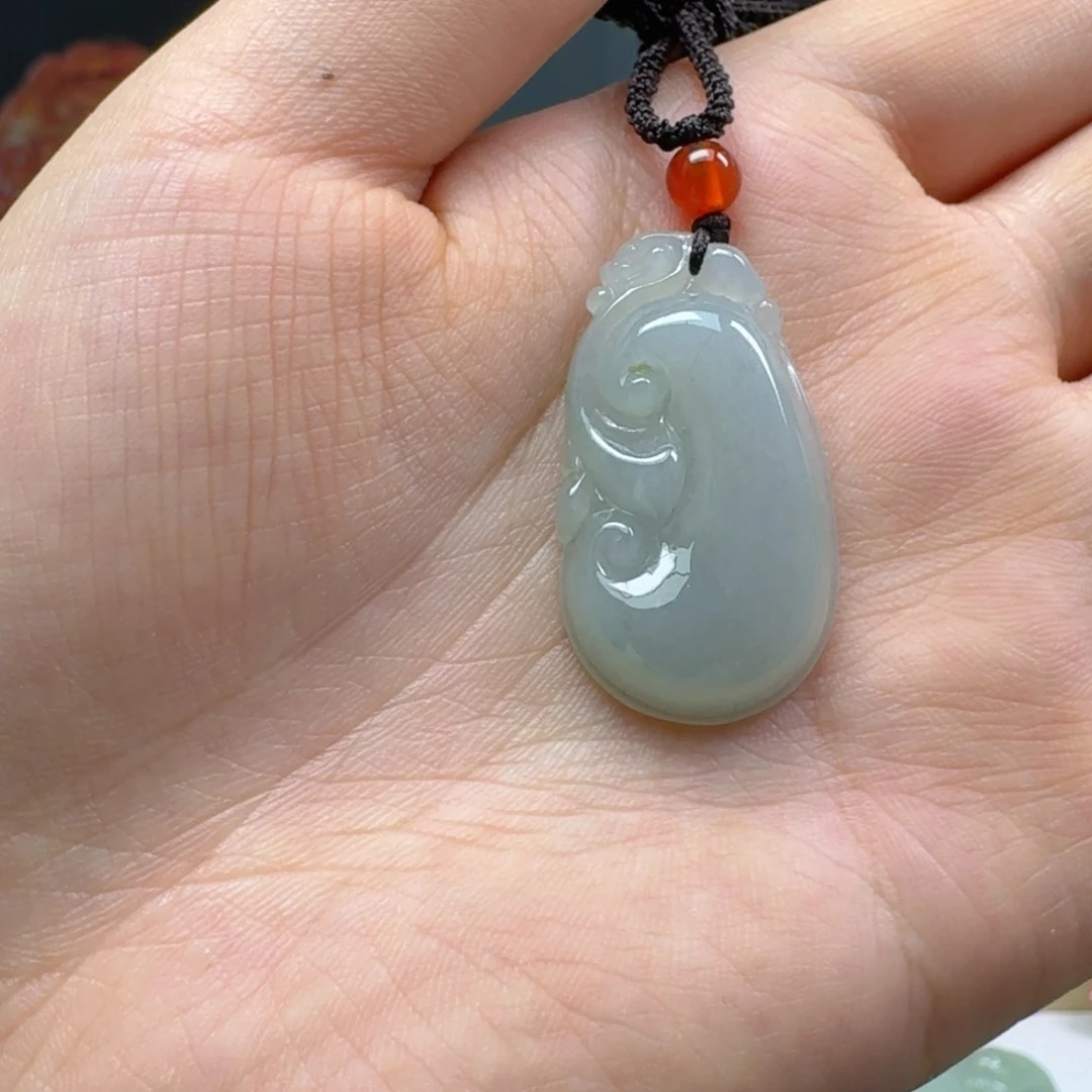 颈饰未镶嵌翡翠天然