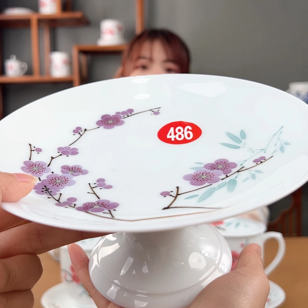 翠竹紫梅果托，微瑕