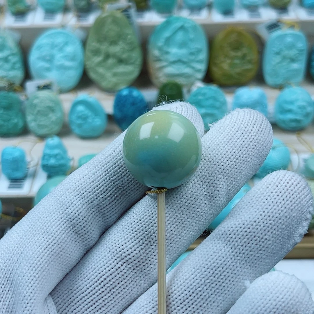 绿松石未镶嵌珠宝奇石