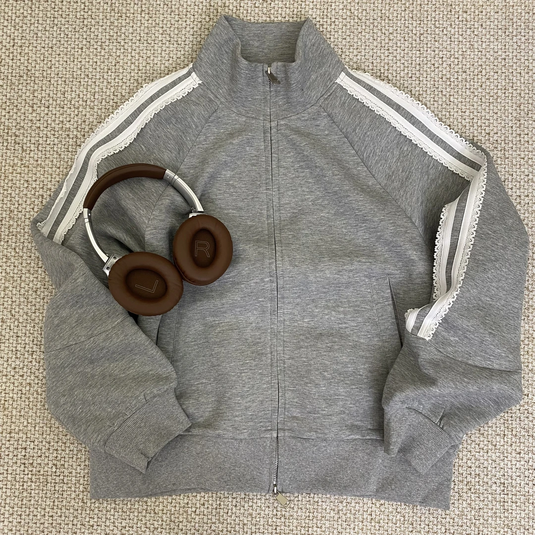 【郁儿严选】828027春季新款2025百搭拼接花边立领外套