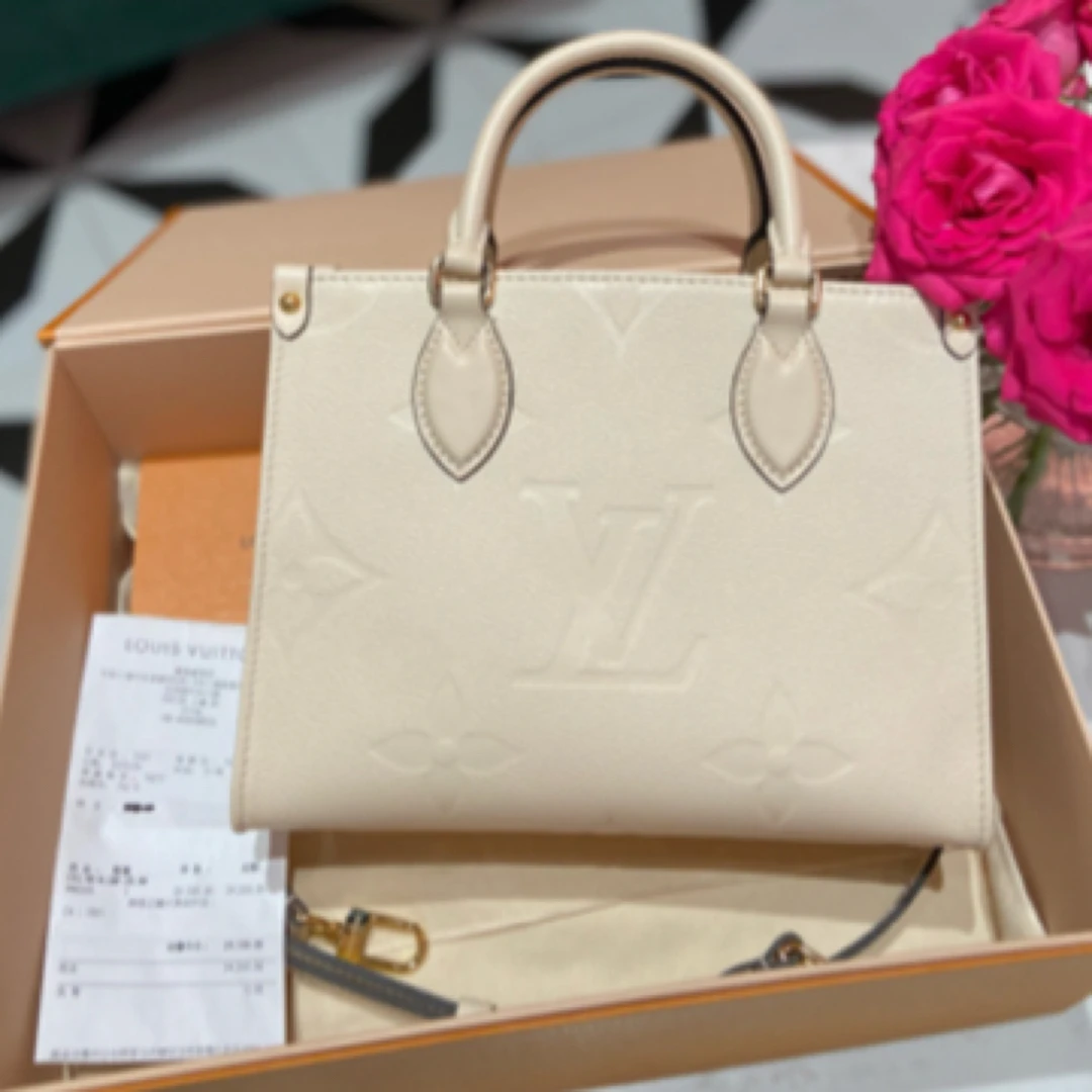 99新 LouisVuitton/路易威登 on the go小号全皮奶油白托特/芯片