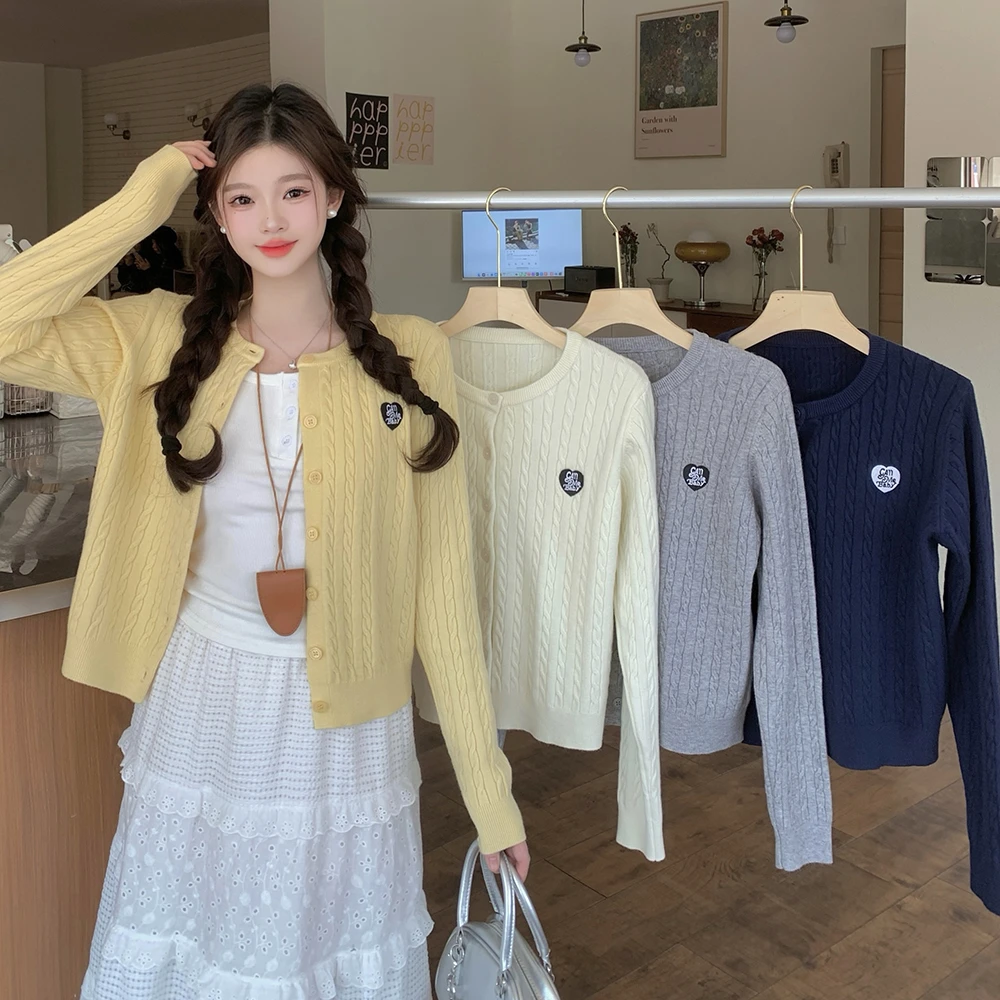 2025大码女装春季新款麻花刺绣薄款针织开衫3109