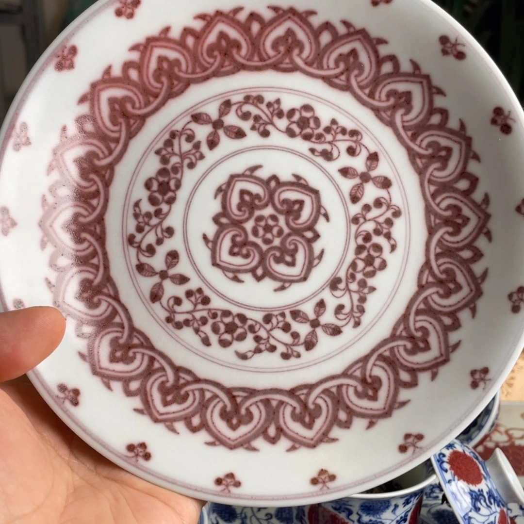 釉里红宝箱壶承微瑕