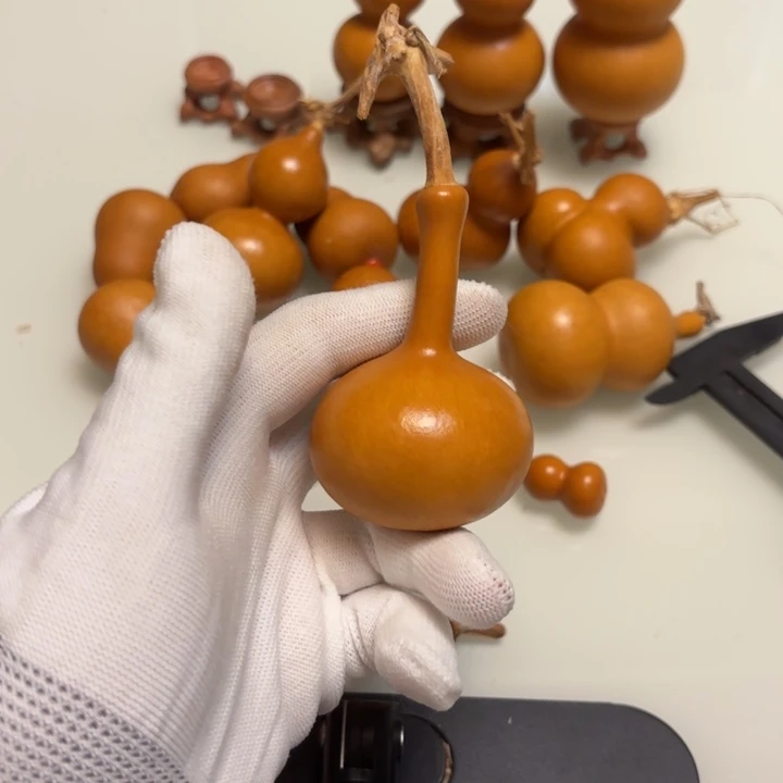 周***龙天然手捻小葫芦的