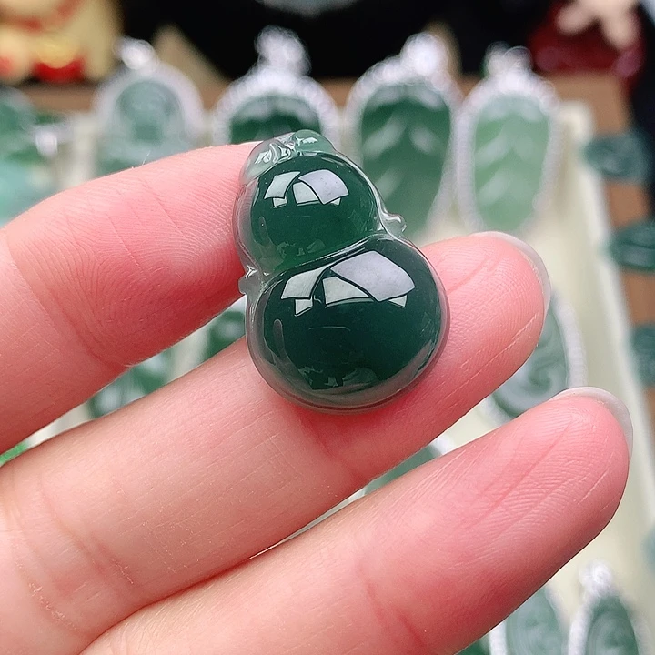 颈饰未镶嵌翡翠吊坠