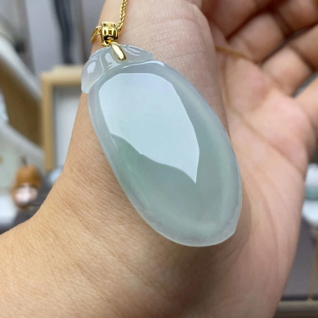 【闪购商品】颈饰18K金镶嵌翡翠61