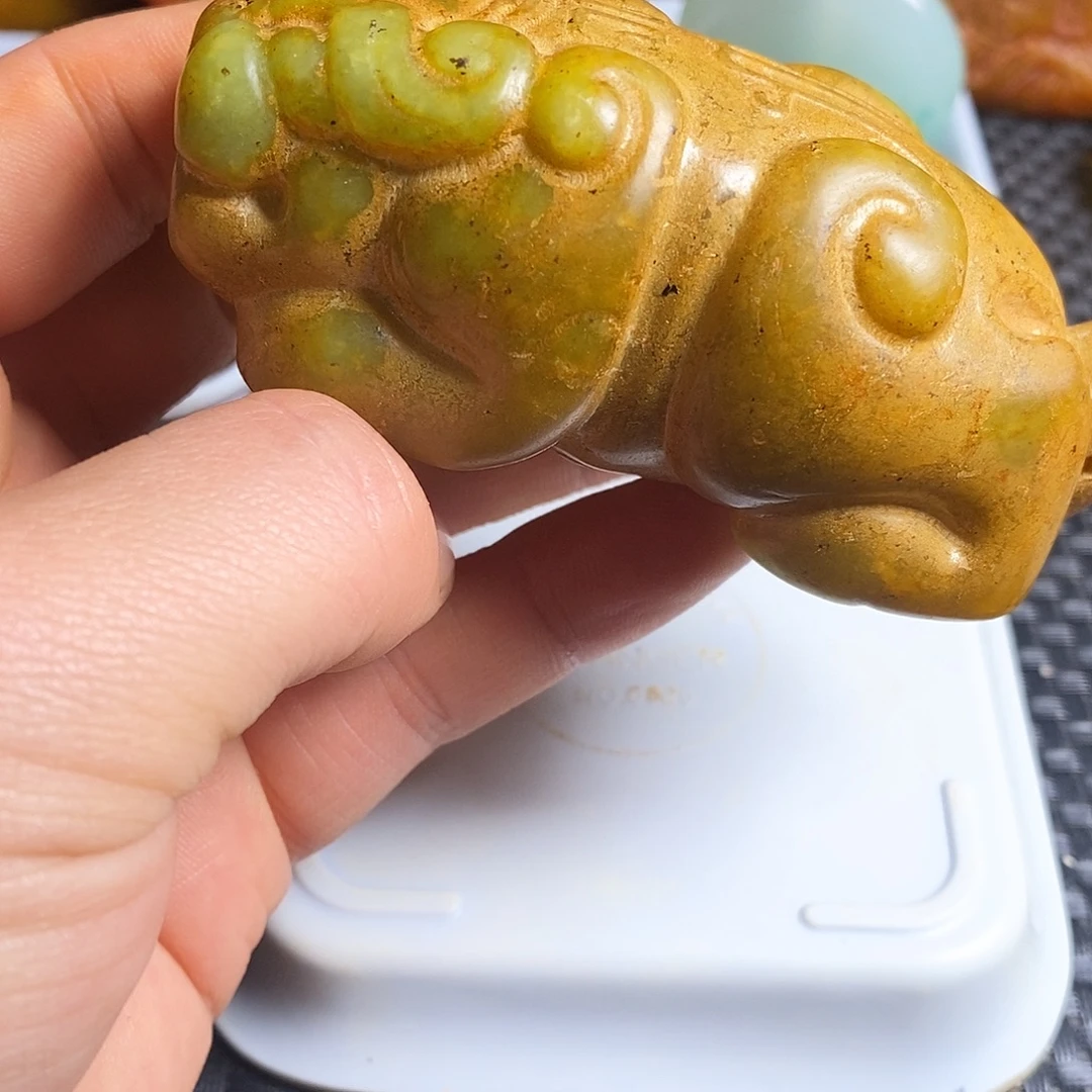 蛇纹石玉合金颈饰