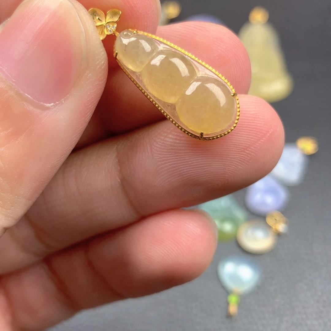 【闪购商品】颈饰18K金镶嵌翡翠翡翠