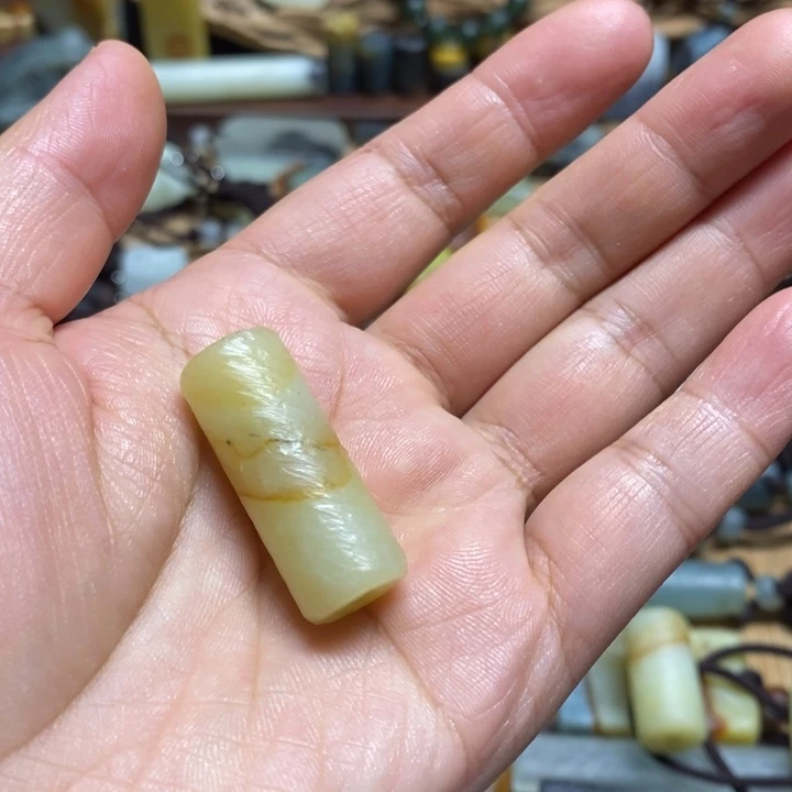 蛇纹石玉未镶嵌挂件小*头