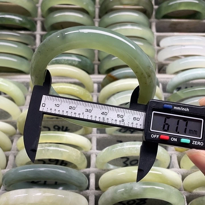 未镶嵌蛇纹石玉手镯305