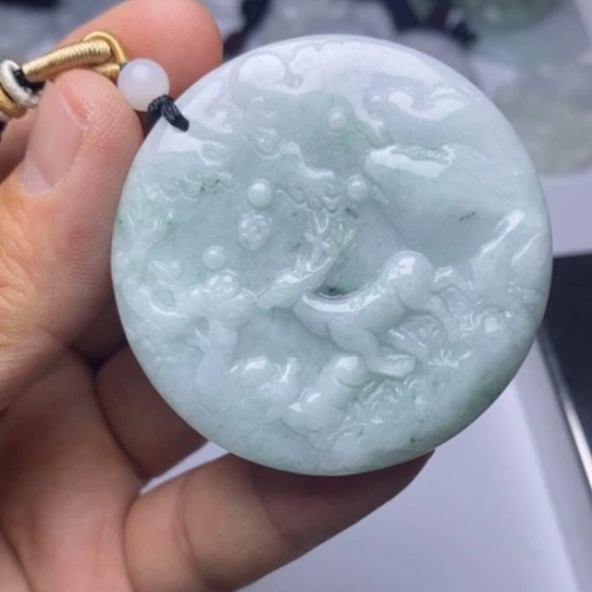 翡翠未镶嵌颈饰翡翠