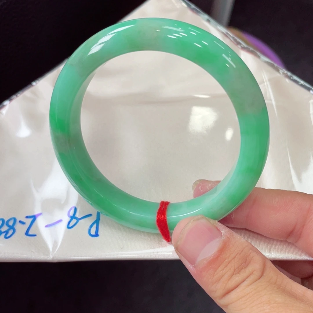 翡翠未镶嵌手镯翡翠