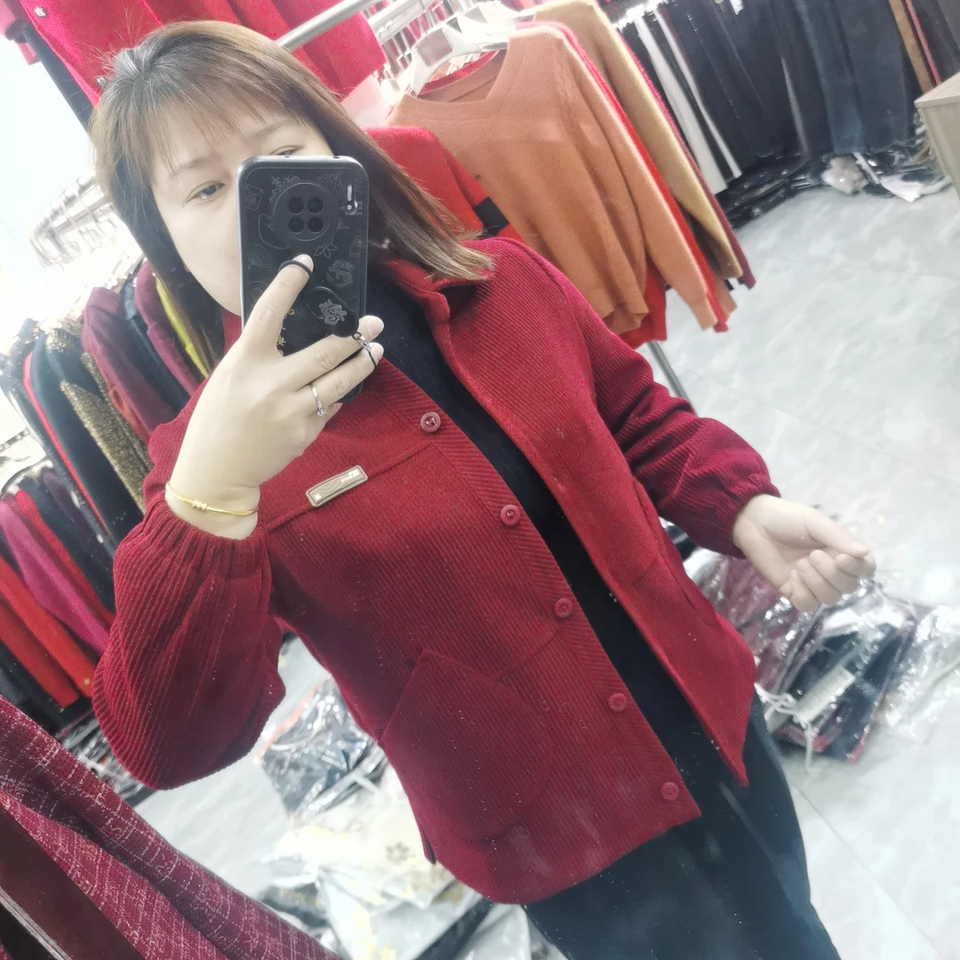 时尚休闲外套，纽扣款面料柔软舒服有弹力