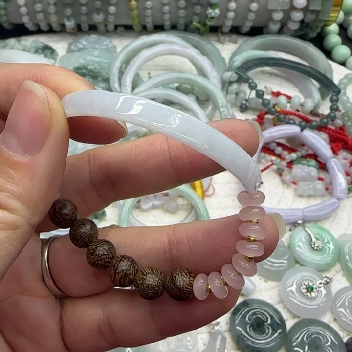 翡翠未镶嵌手链福利