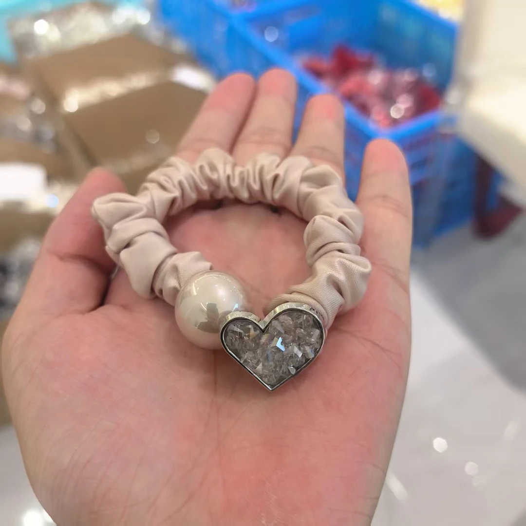 精品水晶新款原创精致时尚贝珠爱心百搭粉色面膜发绳发圈4651