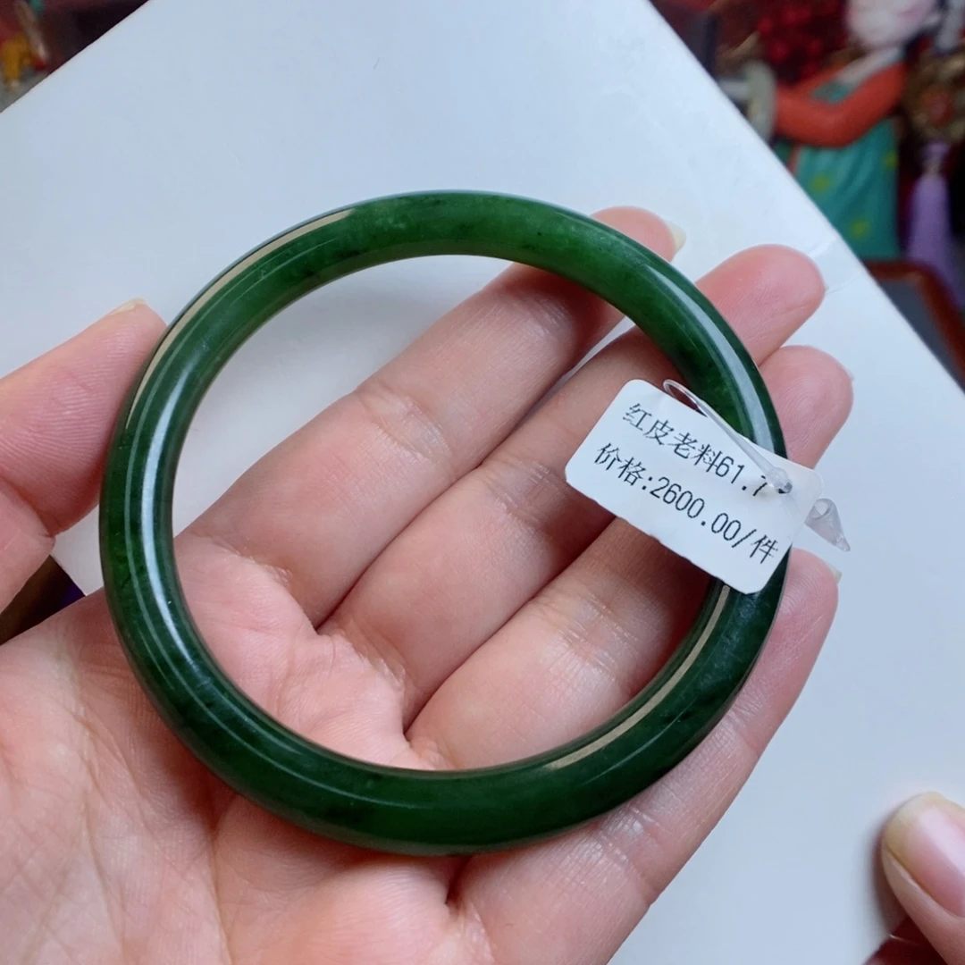 和田玉手镯未镶嵌61.7微瑕
