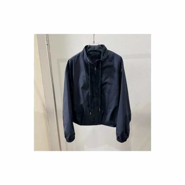 设计师型感自留内绒外套