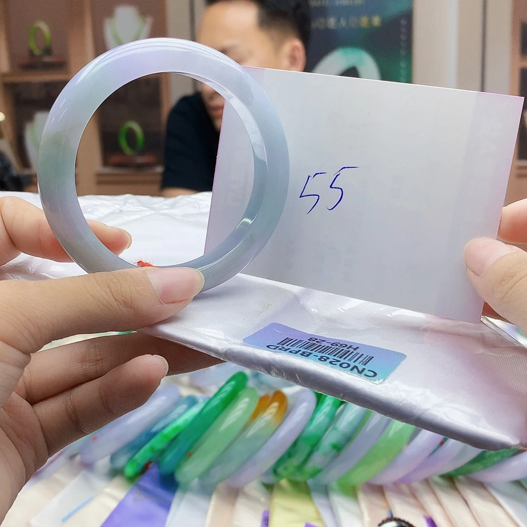 翡翠手镯未镶嵌5557888888888888999999