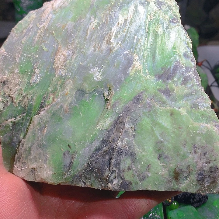 和田玉（碧玉）未镶嵌珠宝奇石