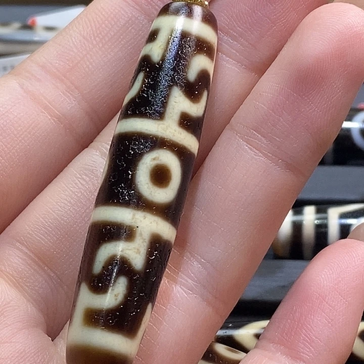 枕****玛瑙/玉髓（覆膜）未镶嵌颈饰