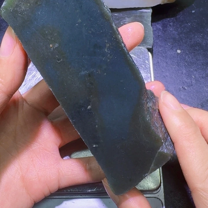 未镶嵌和田玉（糖玉）珠宝半成品