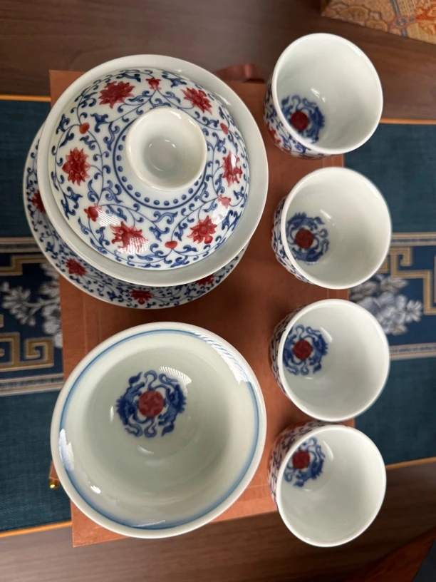 景德镇茶具缠枝莲釉里红套组