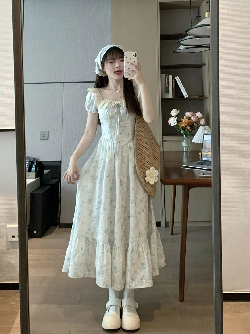 吾小画浅 气质重工刺绣复古仙女气质甜美连衣裙精致遮肉短袖裙子