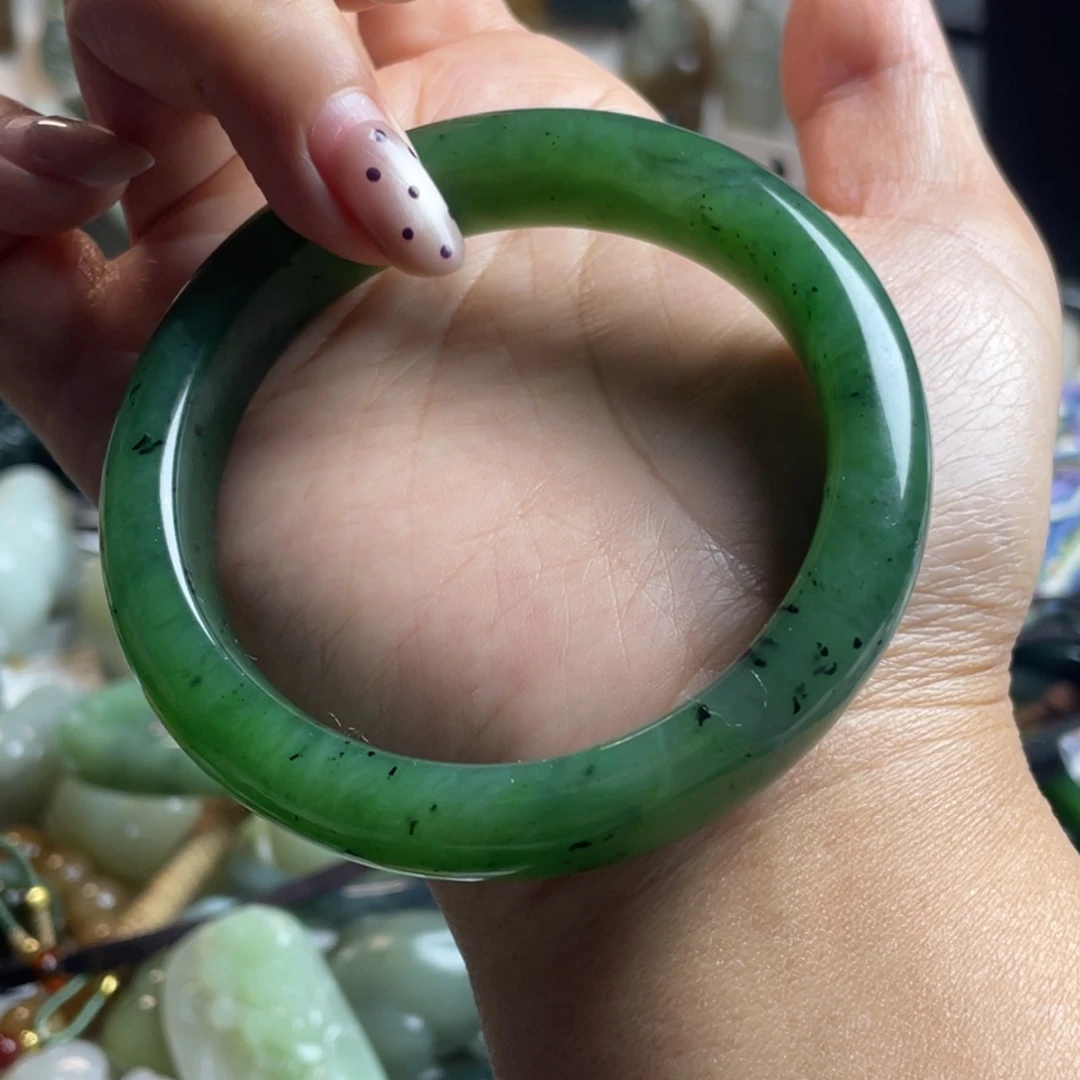 和田玉未镶嵌颈饰碧玉57圈口