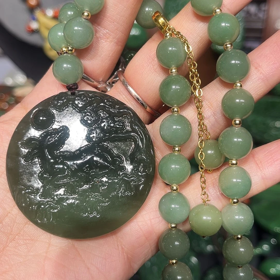 颈饰未镶嵌和田玉（糖玉）