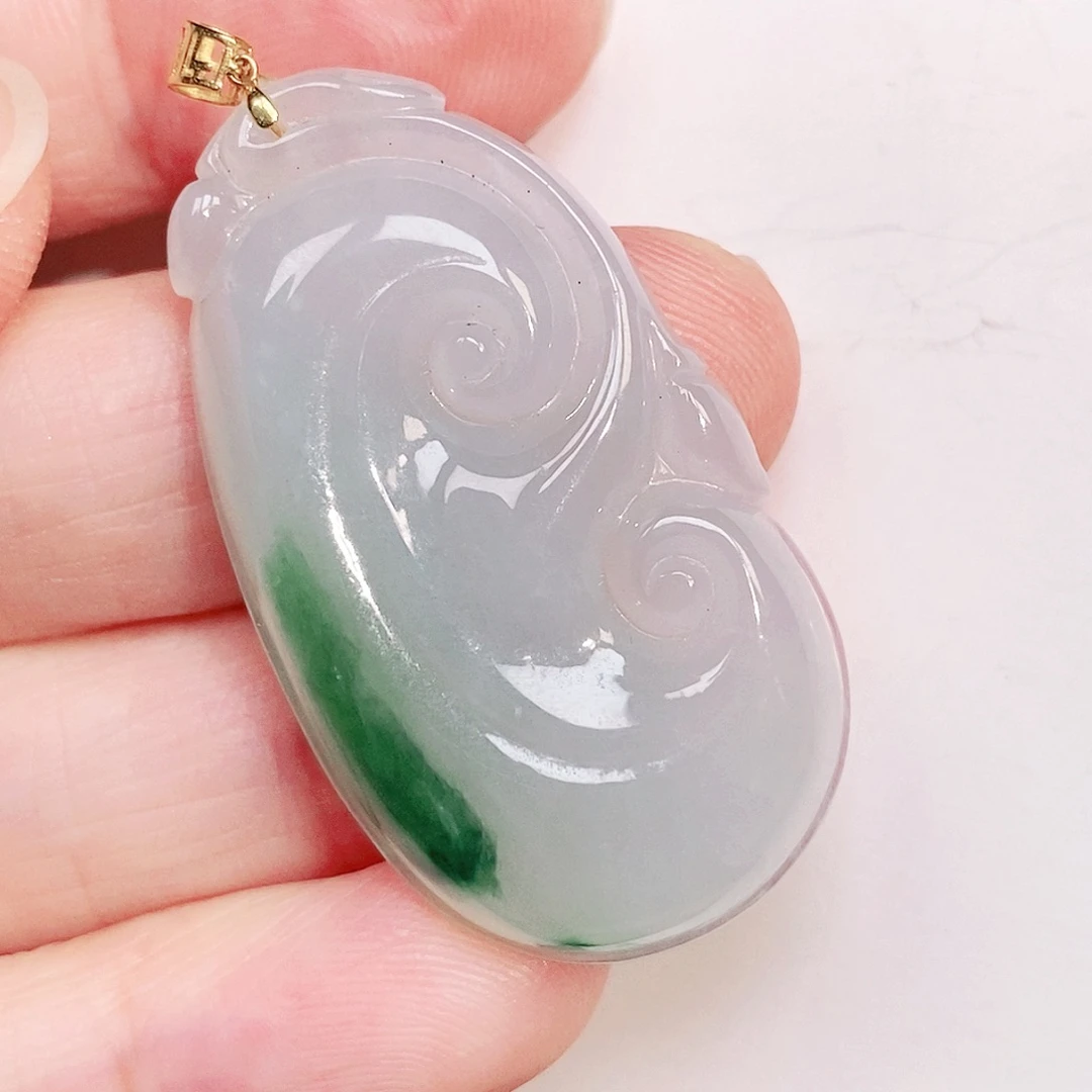 颈饰18K金镶嵌翡翠