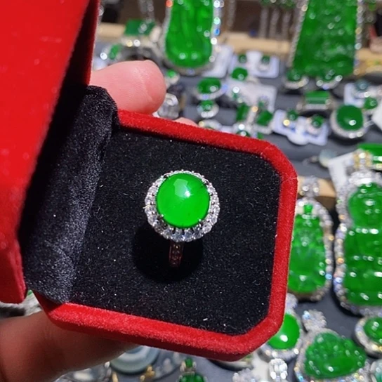 翡翠未镶嵌戒指戒指