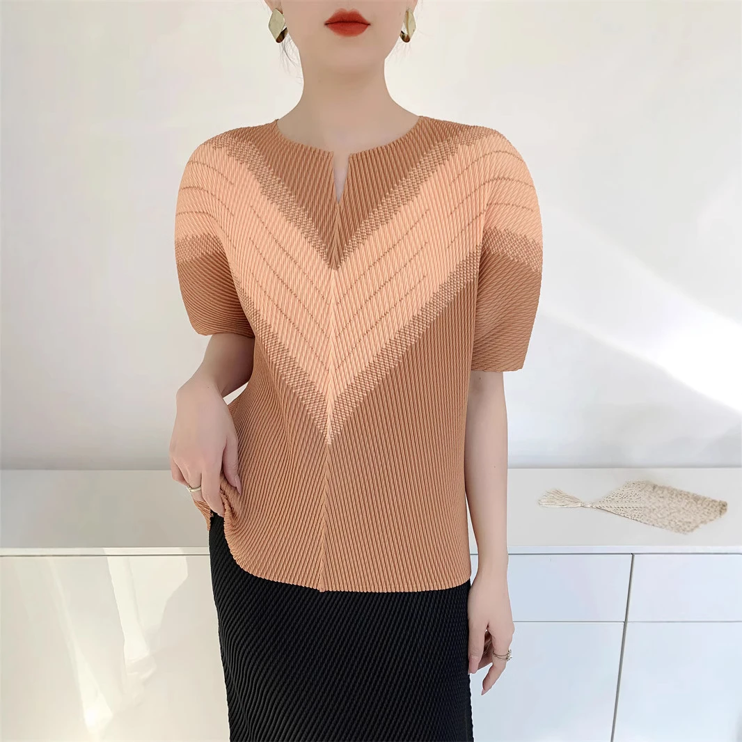 三宅高端鱼鳞褶2025夏季新款褶皱上衣女休闲短袖印花T恤高级感