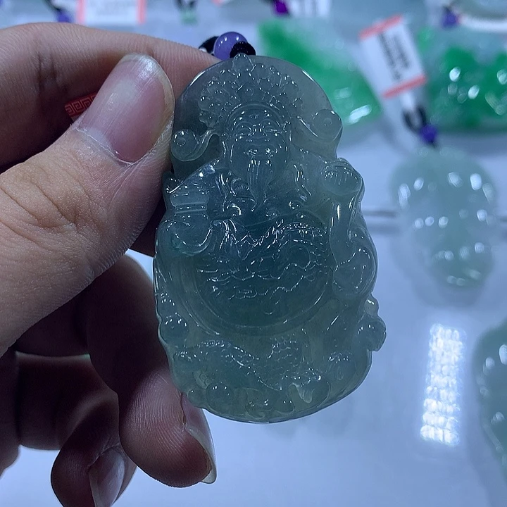 翡翠未镶嵌颈饰天然翡翠A货吊坠
