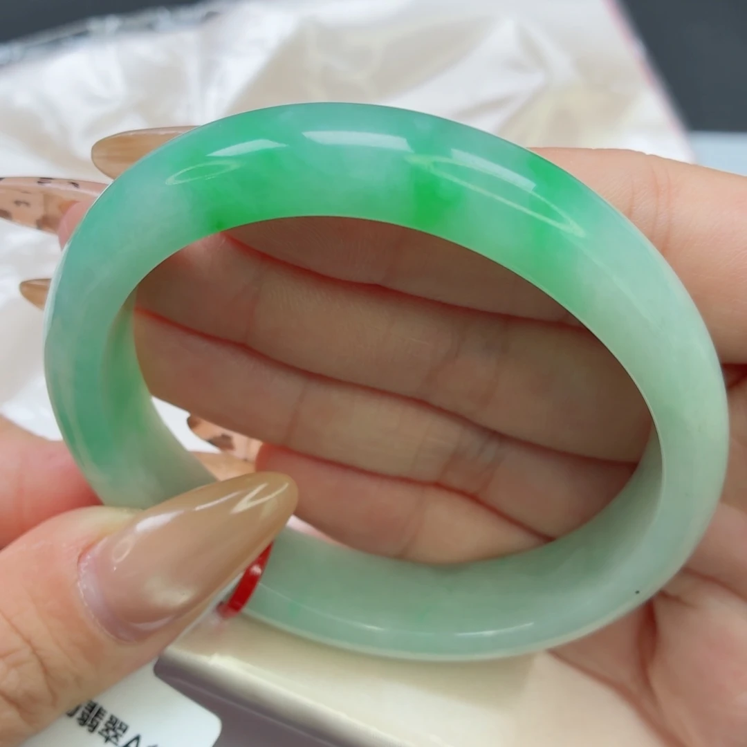 未镶嵌手镯（贵妃镯）翡翠6